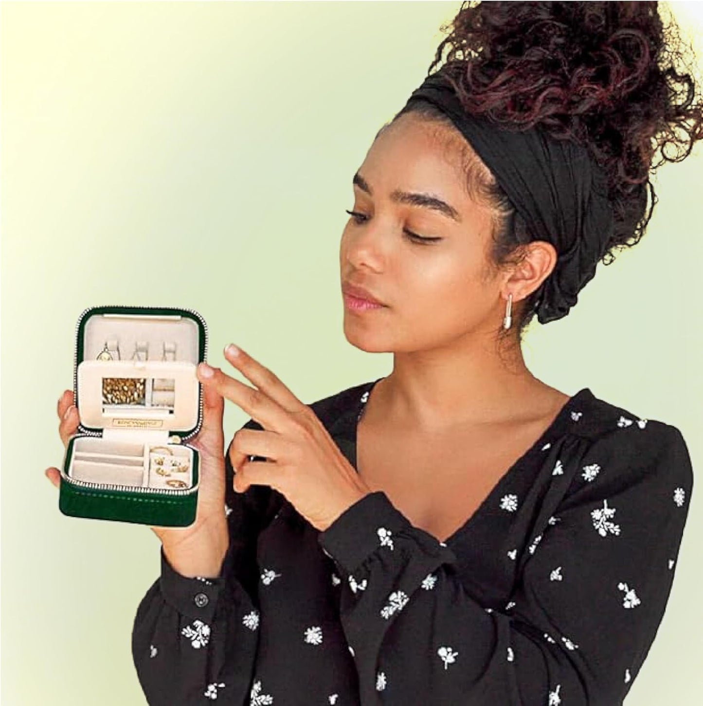 Plush Velvet Jewelry Box | Travel Jewelry Case Organizer with Mirror | Featured in Oprah'S Favorite Things | Best Gifts for Daughter, Girlfriend, Mom | Gifts for Her - Emerald