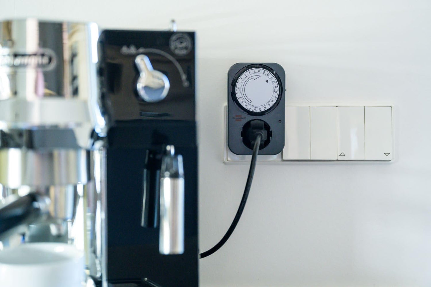 Brennenstuhl Zeitschaltuhr MZ 20, Mechanische Timer-Steckdose (Tages-Zeitschaltuhr Mit Erhöhtem Berührungsschutz) Grau