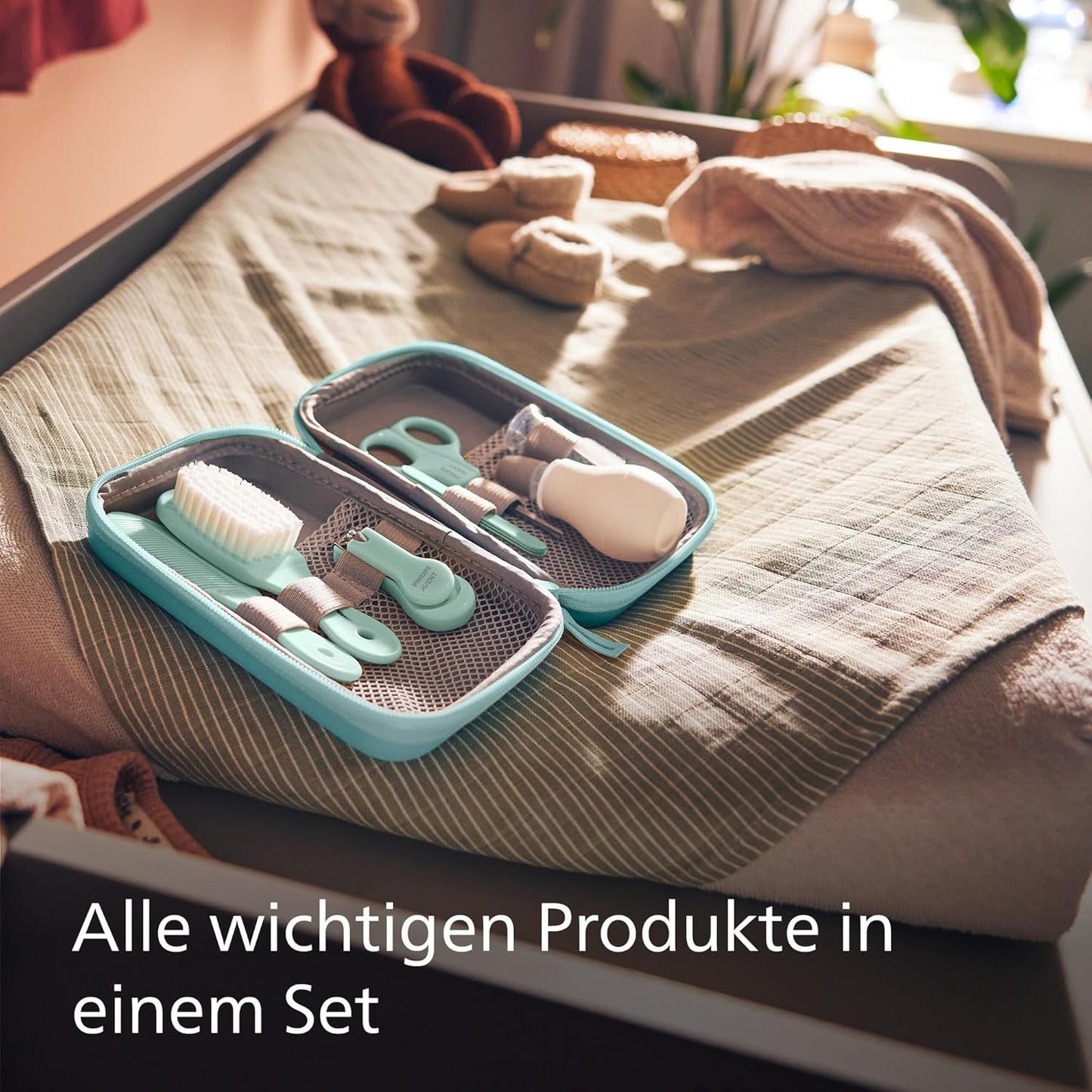 Philips Avent Babypflege-Set – Starter-Set Mit 9 Zubehörteilen: Nagelknipser, Schere, 3 Nagelfeilen, Kamm, Haarbürste, Nasensauger Und Fingerzahnbürste (Modell SCH401/00)