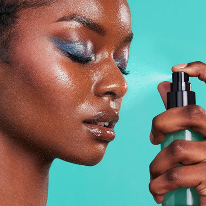 E.L.F. Power Grip Dewy Setting Spray, Ultrafeine & Langanhaltende Formel, Fixiert Das Make-Up Für Ein Hydratisiertes, Dewy Finish, Vegan & Tierversuchsfrei
